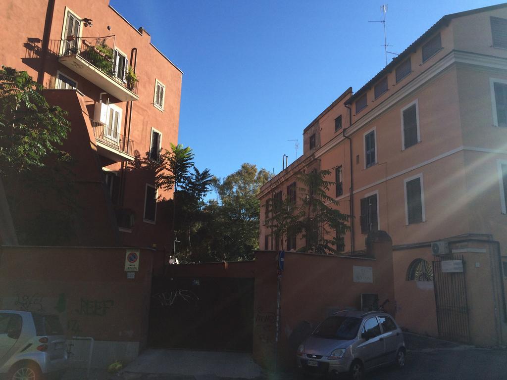 Guest Art Trastevere Station With Ac โรม ภายนอก รูปภาพ
